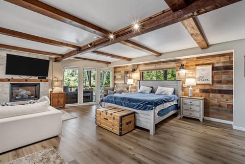 Water's Edge - Gorgeous Water Views! home House in Groveland