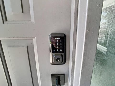 Magical Sunset waterfront view, renovated 3bd 2bth House in Indian Rocks Beach