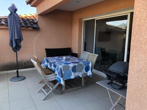 punta di buturetu House in Propriano