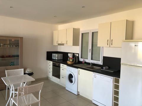 punta di buturetu House in Propriano