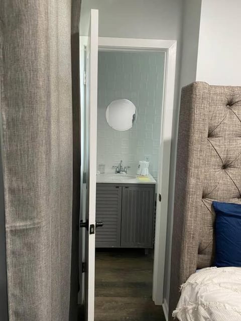 Modern 3Bed 2Bath Cozy Ranch with DIY Art Porch Villa in Indiana