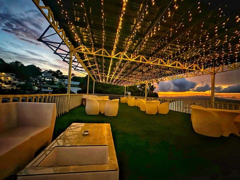Balcony/Terrace, Lounge or bar