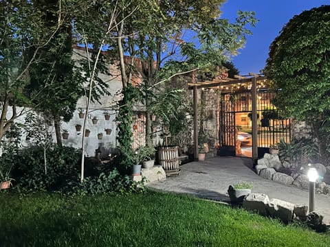 Garden, Garden