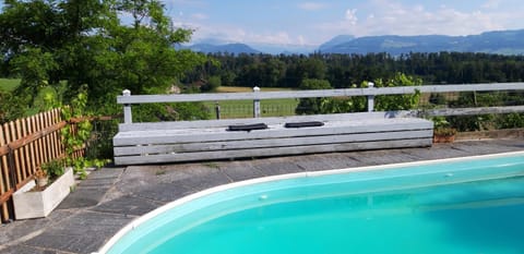 Gästehaus Sonnenhof Inn in Canton of Zurich