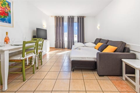 Palais Joséphine Apartment in Avenue du Carnier