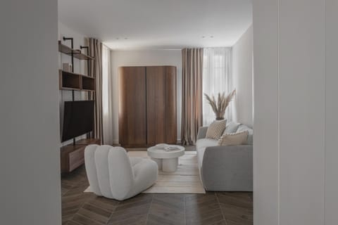 2 Bedroom Apartment next to Monaco Apartment in Monaco