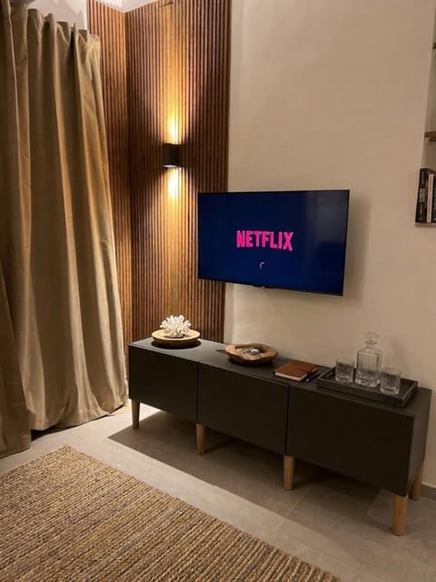 Communal lounge/ TV room, TV and multimedia, Evening entertainment