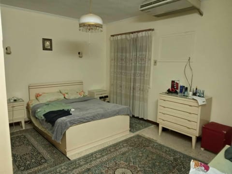 Bed, Photo of the whole room, Bedroom, air conditioner