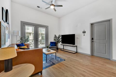 Dockside on Lake Hartwell near Death Valley Apartment in Clemson