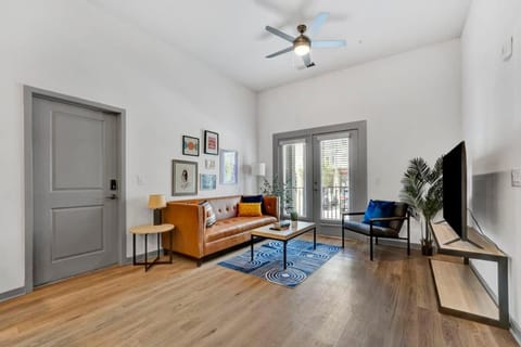 Dockside on Lake Hartwell near Death Valley Apartment in Clemson