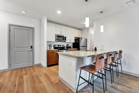 Near CU and minutes to DT gym pool hammock Apartment in Clemson