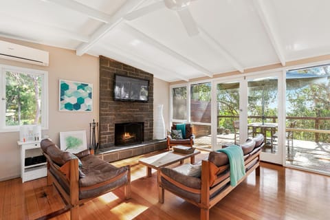 TV and multimedia, Balcony/Terrace, Living room, Seating area
