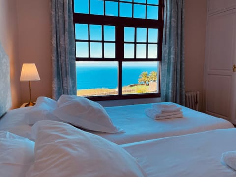 Bed, Natural landscape, Photo of the whole room, Bedroom, Sea view, towels