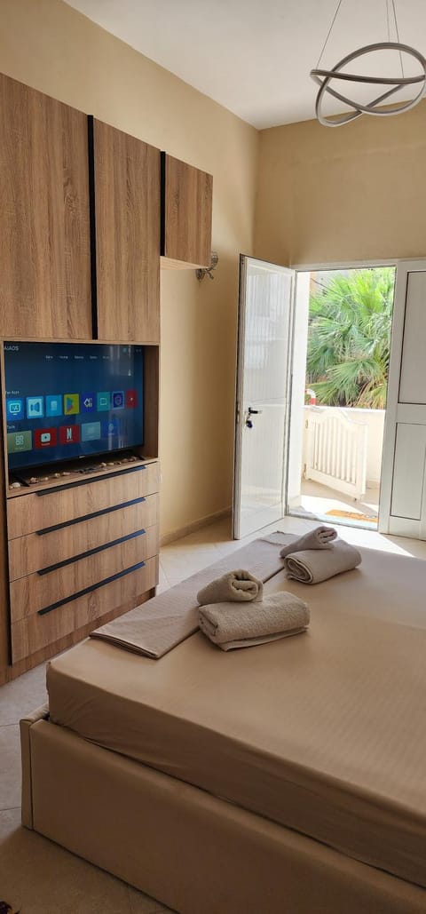 TV and multimedia, towels