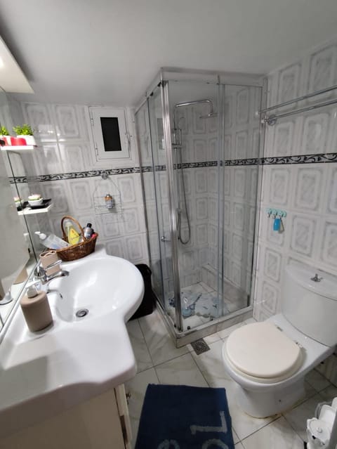 Frankie's House Apartment in Kallithea