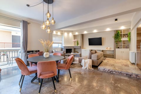 TV and multimedia, Balcony/Terrace, Living room, Dining area, flat iron