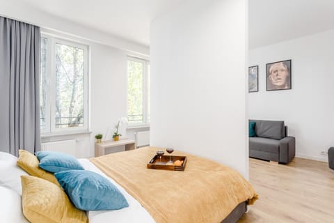 Bed, Photo of the whole room