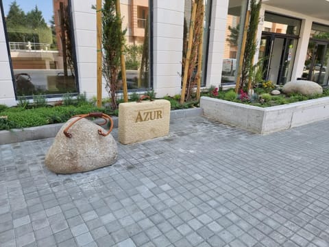 Property building, Day