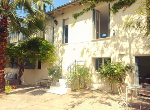 Le Nid House in Avignon