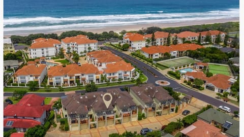 Property building, Bird's eye view, Location