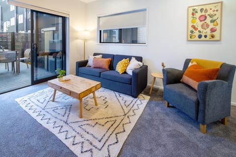 Balcony/Terrace, Living room, Decorative detail, Seating area