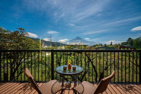 View (from property/room), Balcony/Terrace