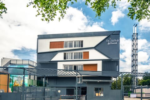 Property building, Facade/entrance