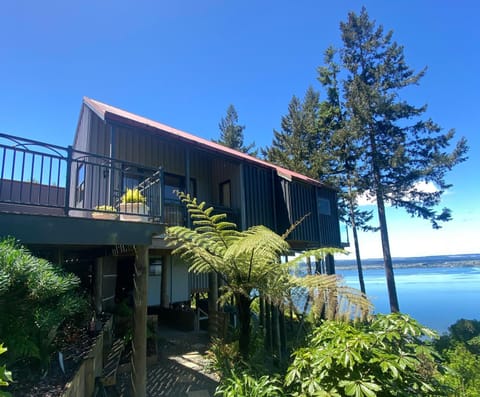 Property building, Natural landscape, View (from property/room), Balcony/Terrace, Lake view