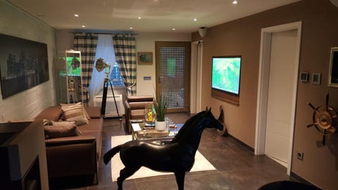 Joli Bungalow & Spa House in Neuchâtel, Switzerland