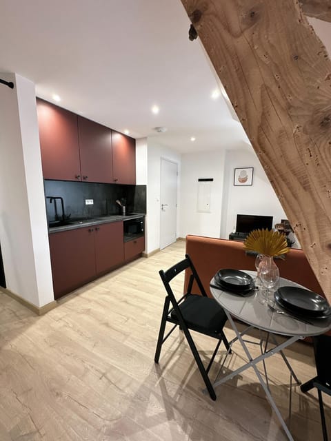 Sacré appartement/Jardin/Parking/Wifi Apartment in Auvergne-Rhône-Alpes