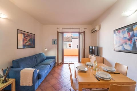 Relaxing Cristal Bedroom apartment sleeps num1502 Apartment in Santa Teresa Gallura