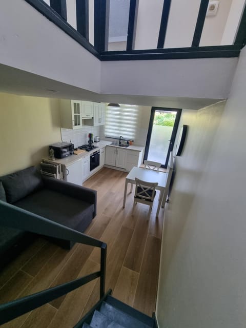 Studio Lillois Apartment in Wallonia, Belgium