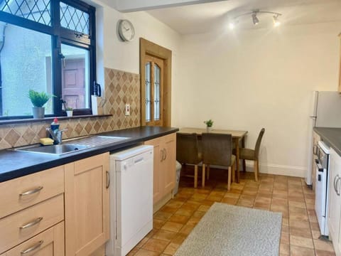 Dining area, dishwasher, kitchen