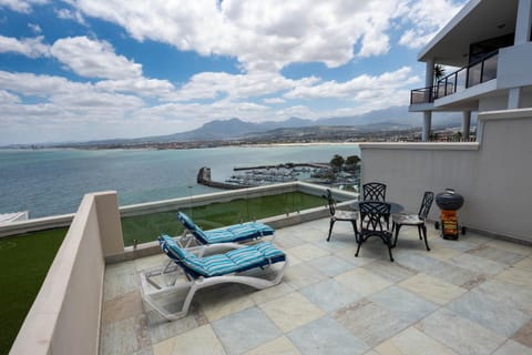 Property building, BBQ facilities, View (from property/room), Balcony/Terrace, Mountain view, Sea view