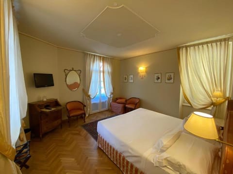 La Vittoria Rooms & Suites Bed and Breakfast in Garda