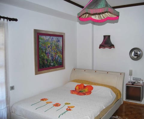 Bed, Decorative detail