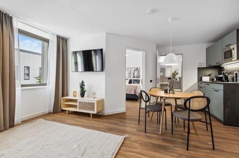 TV and multimedia, Kitchen or kitchenette, Living room, Dining area