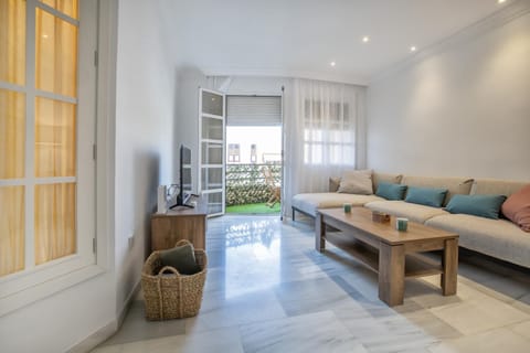 TV and multimedia, Balcony/Terrace, Living room, heating, air conditioner