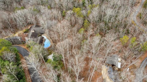 Smoky Speakeasy 2 Cabins 2 Hot Tubs and Private Pool Cabin in Gatlinburg