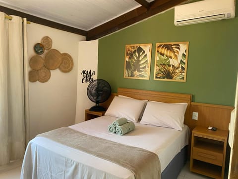 Bed, Photo of the whole room, Bedroom, air conditioner