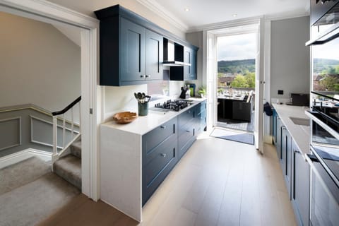 Kitchen or kitchenette, kitchen