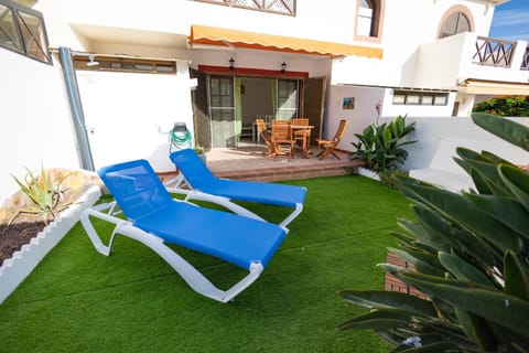Balcony/Terrace, sunbed