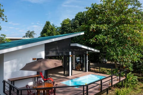 Property building, Swimming pool