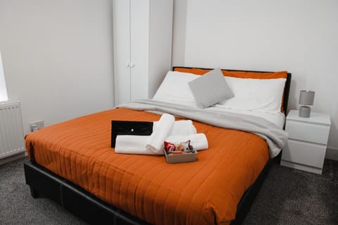 Cosy Ensuite Bedroom I 5min walk from Bramall Lane Stadium Vacation rental in Sheffield