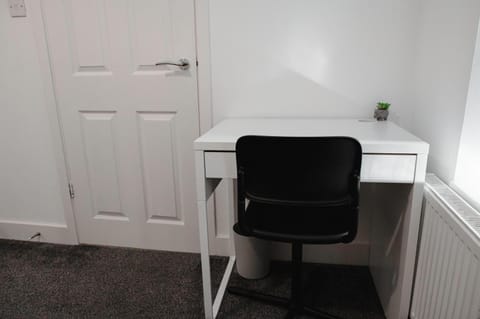 Cosy Ensuite Bedroom I 5min walk from Bramall Lane Stadium Vacation rental in Sheffield