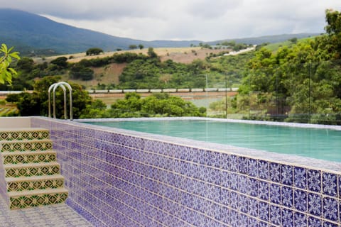 Mountain view, Swimming pool