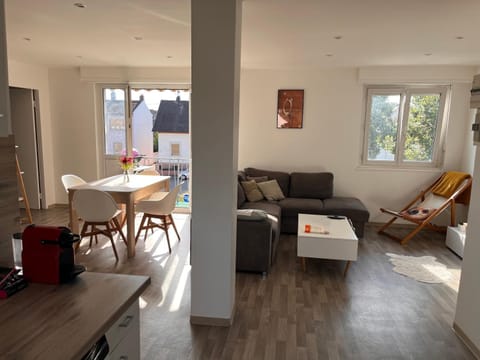 Communal lounge/ TV room, Living room, Seating area