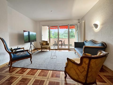 Communal lounge/ TV room, Living room