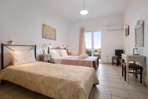 Living room, Bedroom