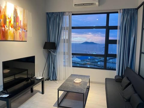Natural landscape, TV and multimedia, Living room, Seating area, air conditioner